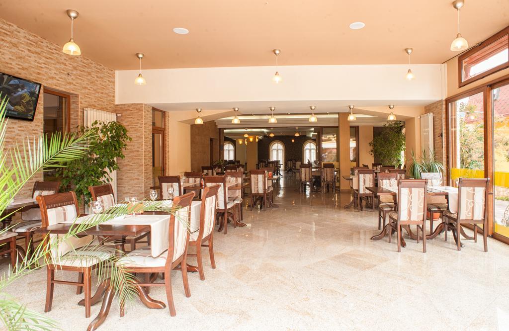 Pension La Fontana Бая-Маре Екстер'єр фото