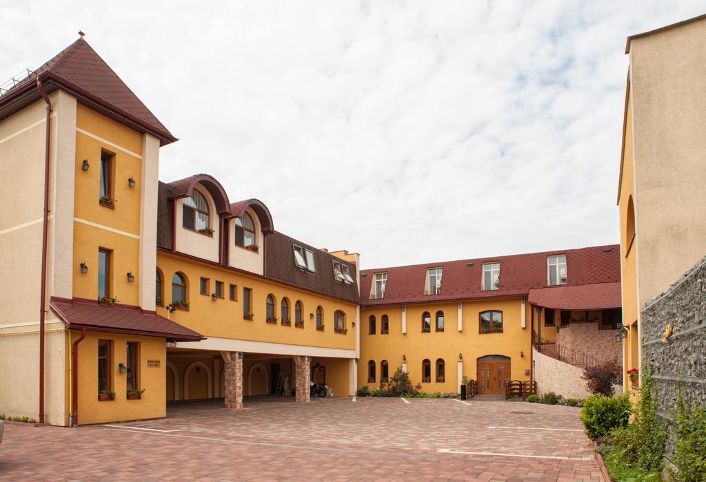 Pension La Fontana Бая-Маре Екстер'єр фото