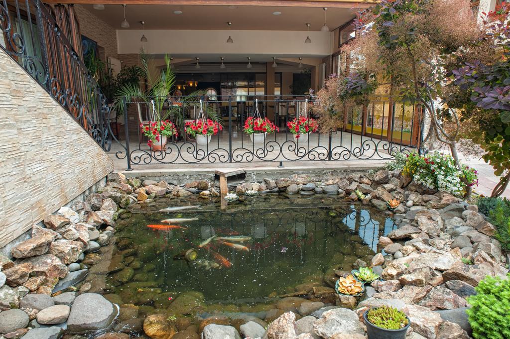 Pension La Fontana Бая-Маре Екстер'єр фото