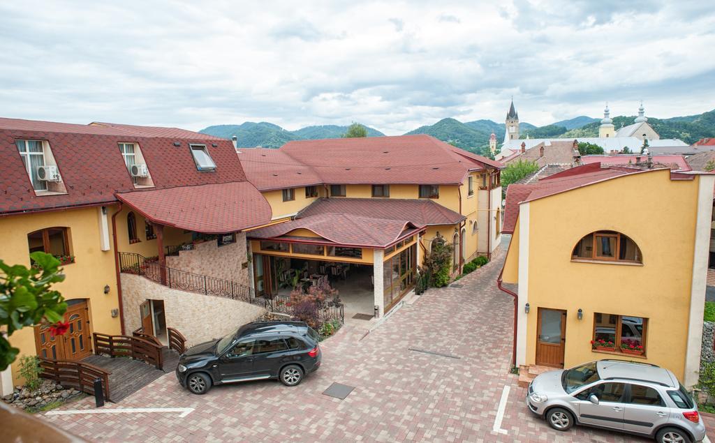 Pension La Fontana Бая-Маре Екстер'єр фото