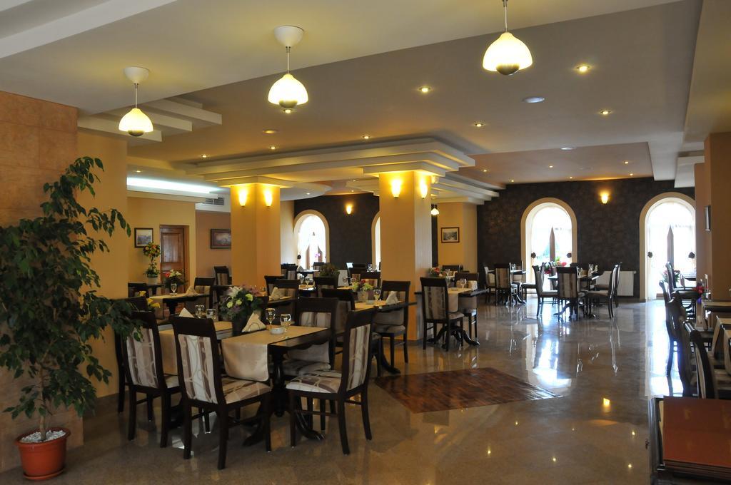 Pension La Fontana Бая-Маре Екстер'єр фото