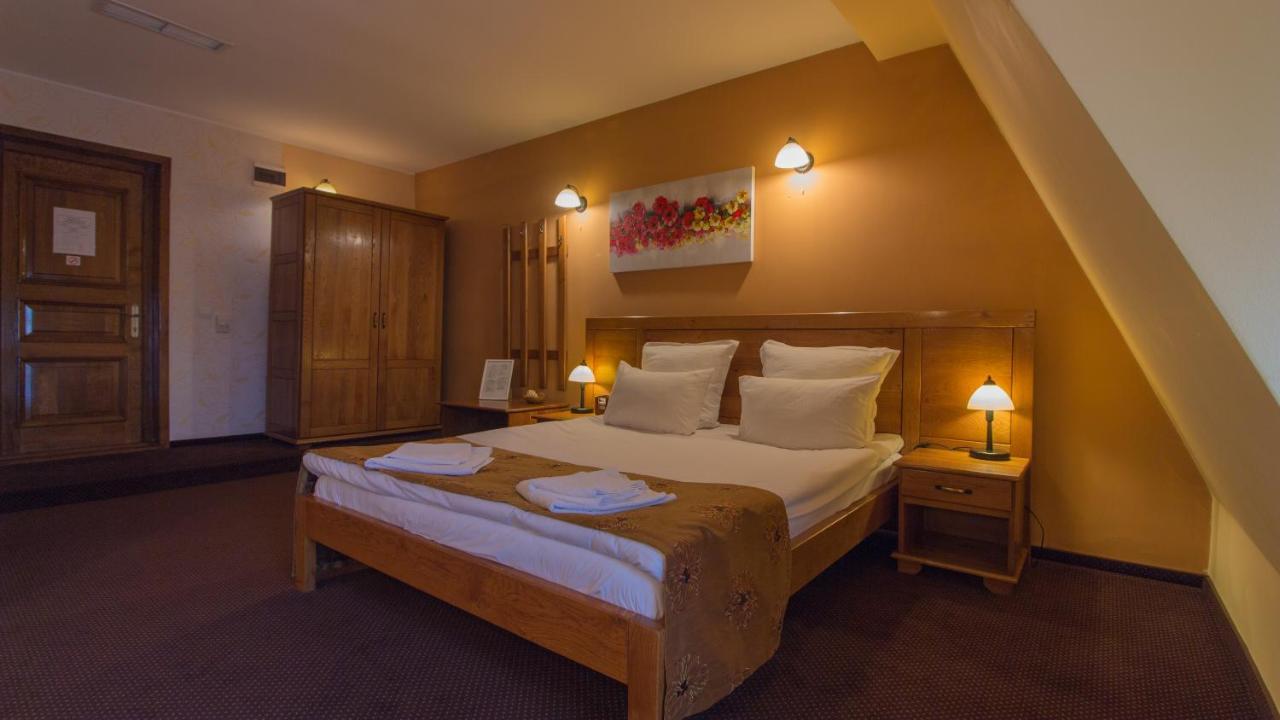 Pension La Fontana Бая-Маре Екстер'єр фото