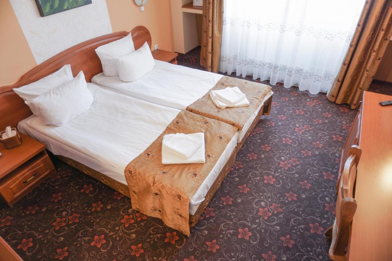 Pension La Fontana Бая-Маре Екстер'єр фото