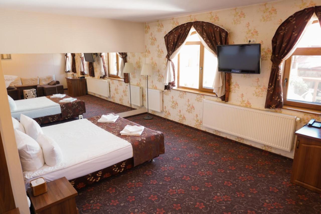 Pension La Fontana Бая-Маре Екстер'єр фото