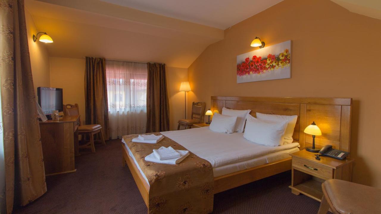Pension La Fontana Бая-Маре Екстер'єр фото